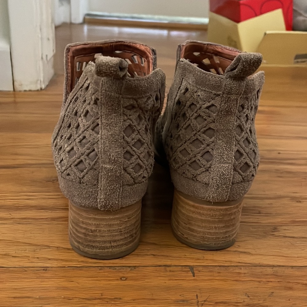 Jeffrey Campbell Booties; Size 9 - image 3